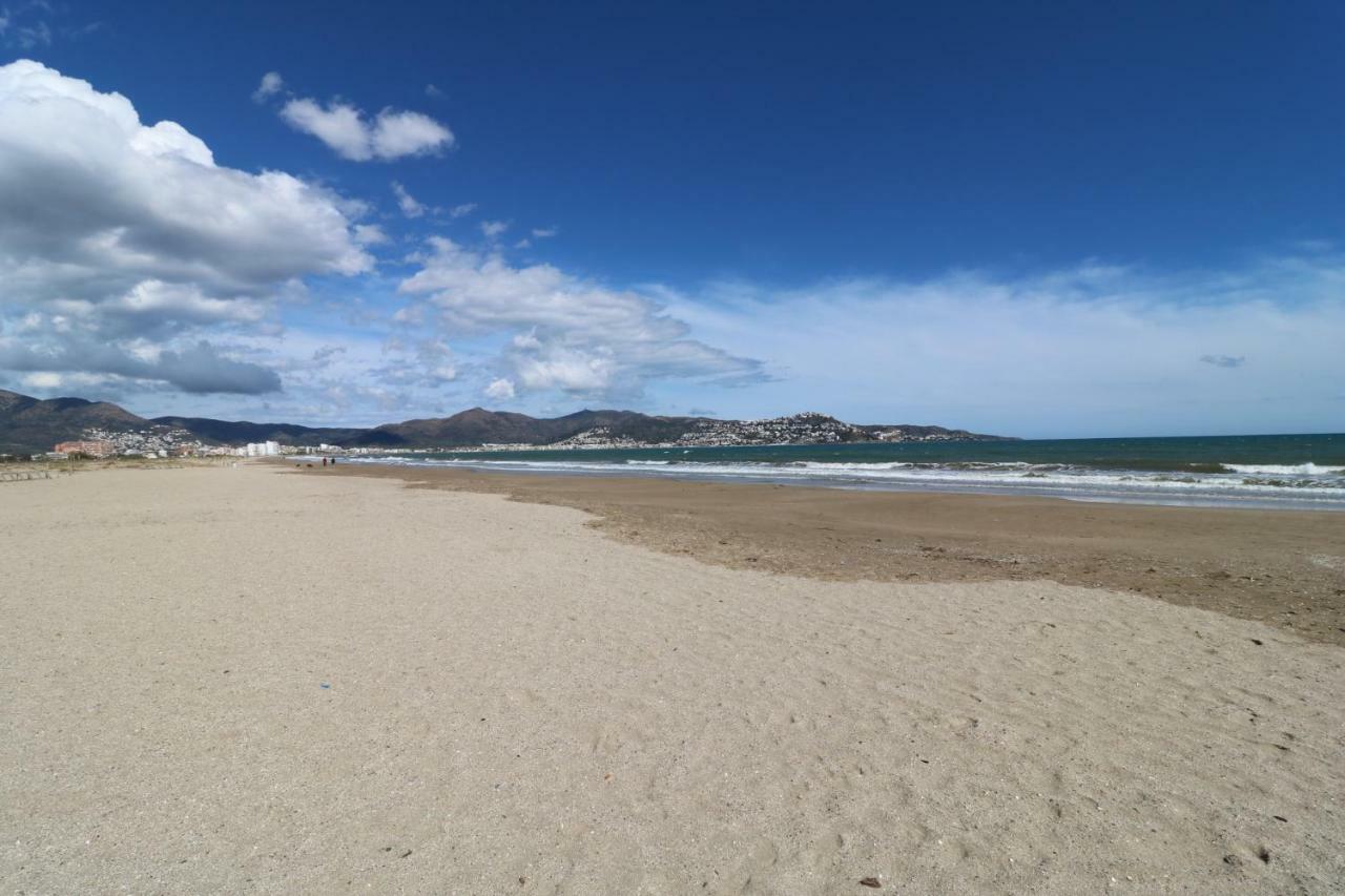 Port Moxo